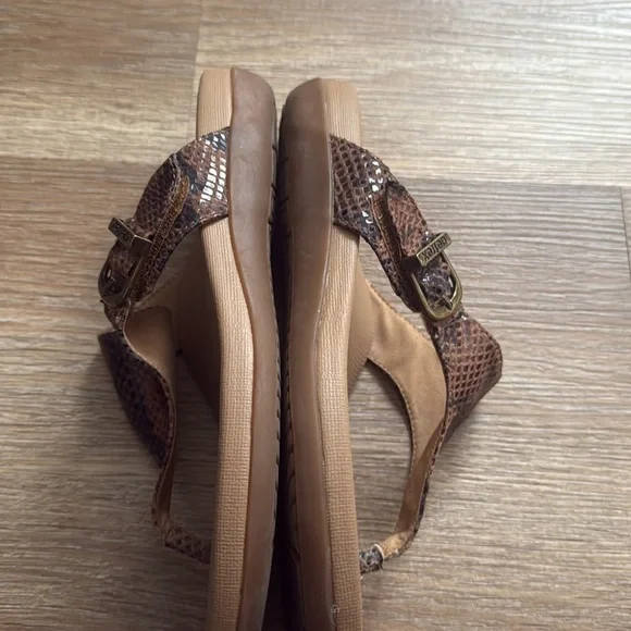 Aetrex Rita Sandals - Picture 8 of 9